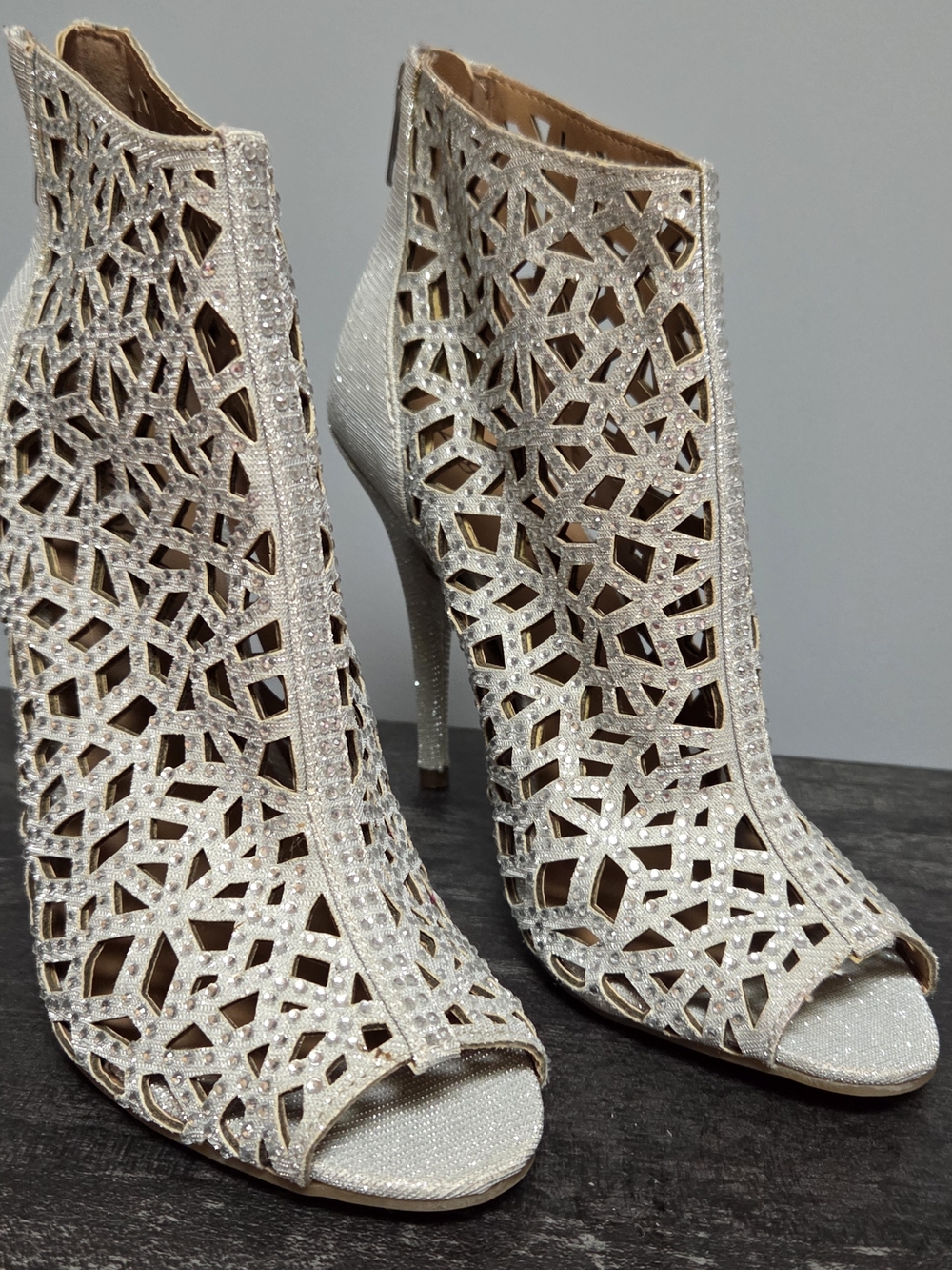 NEW!🔥no Box Women's Sparkly Silver Glitter Cutout Peep-Toe Ankle Boots
